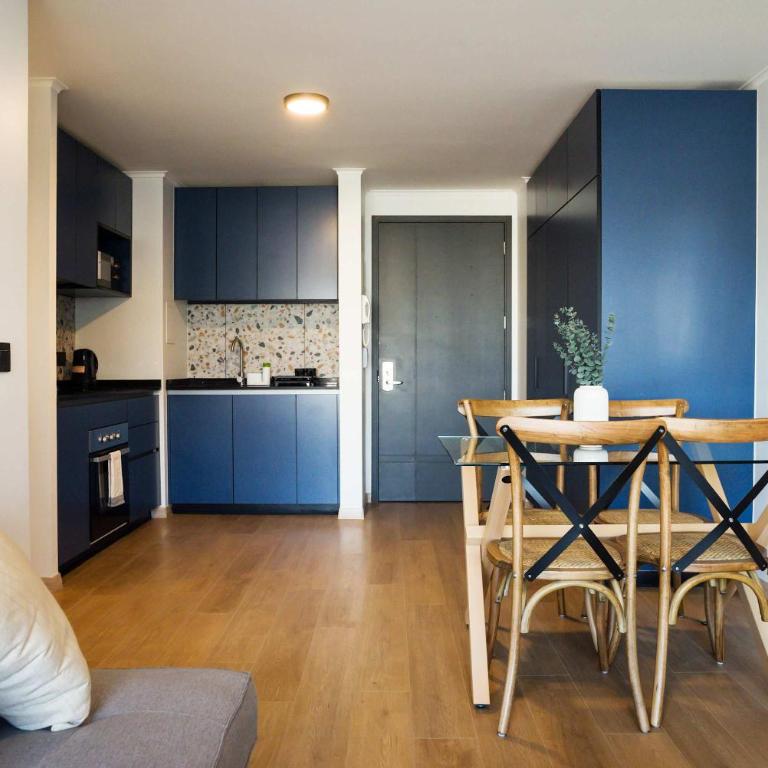 Modern 2BR Flat for 5 in Lively Las Condes Oasis - Apartment - 9