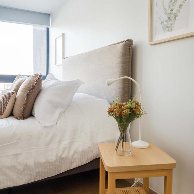 Modern 2BR Flat for 5 in Lively Las Condes Oasis - Apartment - 19