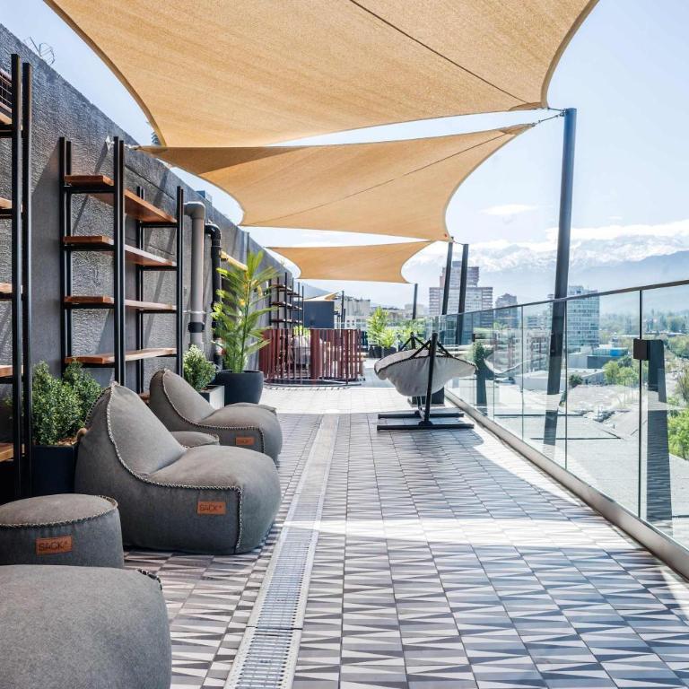 Modern 2BR Flat for 5 in Lively Las Condes Oasis - Apartment - 33