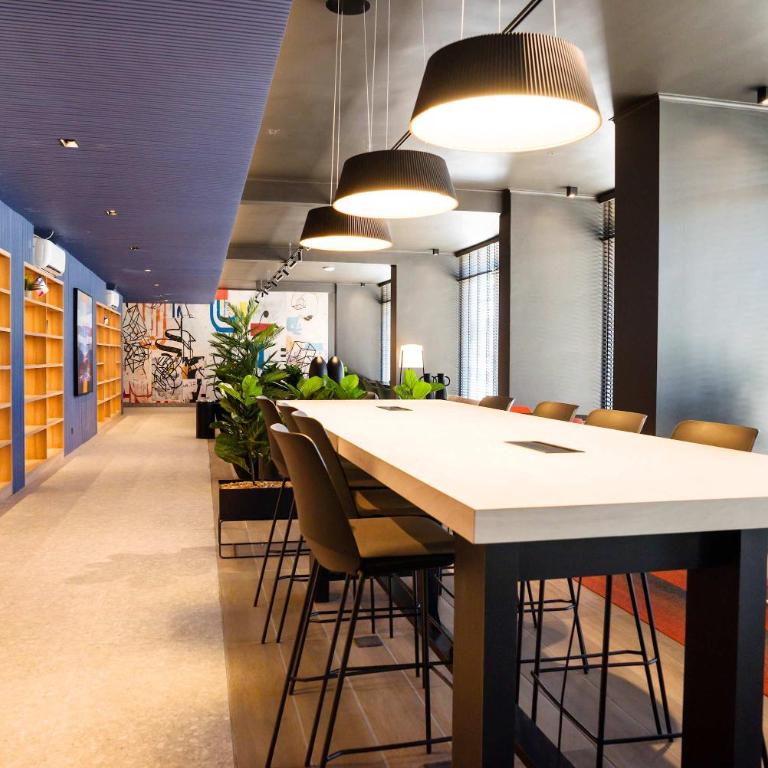 Modern 2BR Flat for 5 in Lively Las Condes Oasis - Apartamento - 38