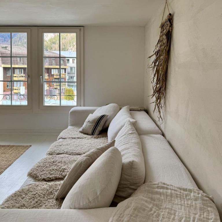 NI FRAVI Holiday Apartments, Interlaken West - Two-Bedroom Apartment with View - 13