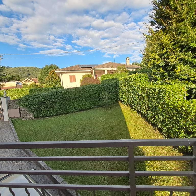 Al Roccolo Ferienwohnung mit Seeblick und Garten - Appartamento con 2 Camere da Letto - 11