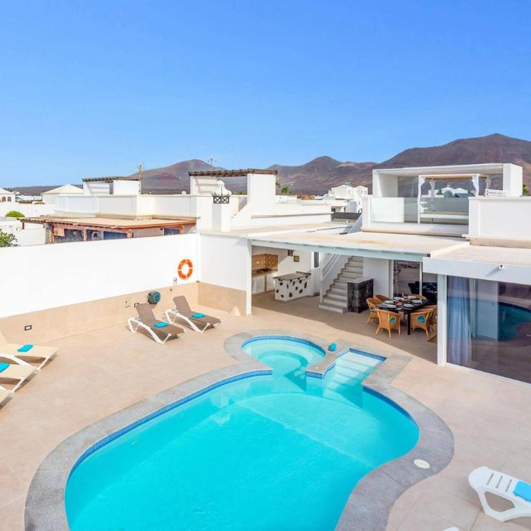 Villa Valeria by Villa Plus - Villa - 1