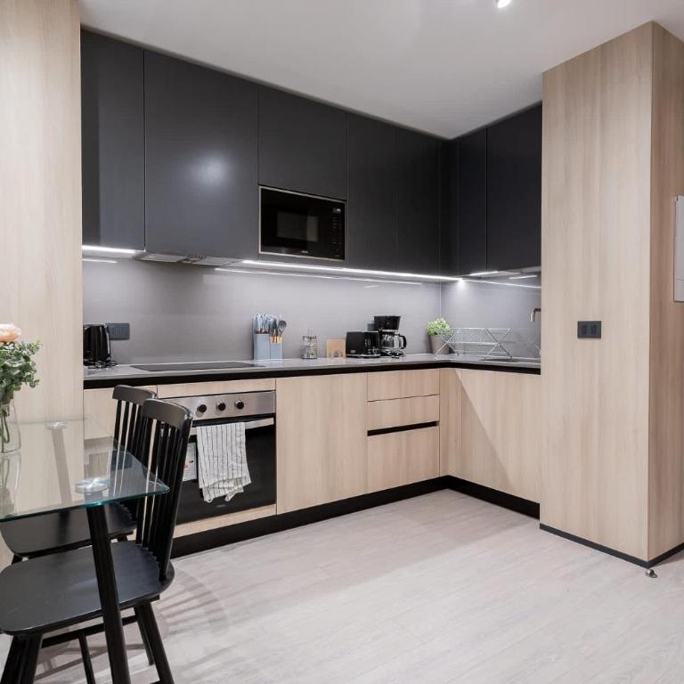 Modern 2BR Prime Las Condes Escape for 4 Guests - Apartment - 13