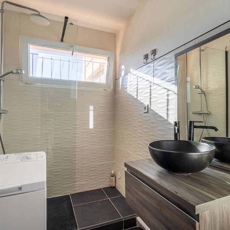Studio Mer et Mimosa - 2 km de la plage - Estudio - 5