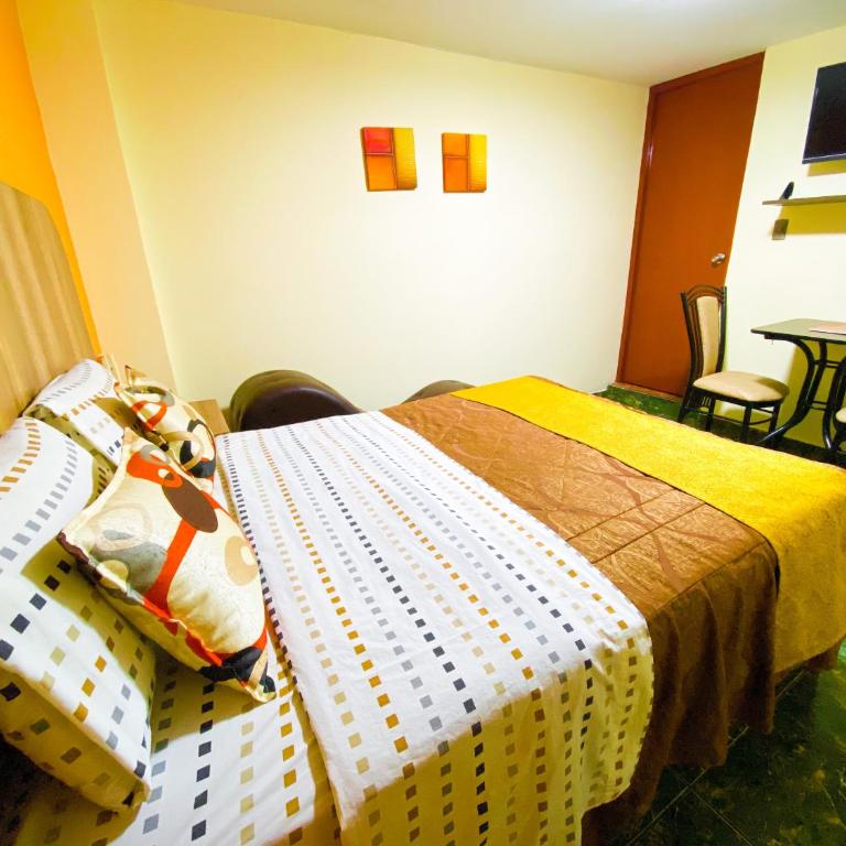 Hostal Mayra Breña - Standard Queen Room - 10