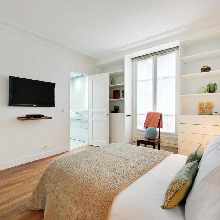 Marais 2B with Balcony by Melvane Luxury - Apartment - 12