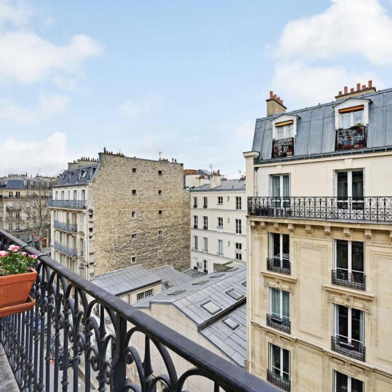 Marais 2B with Balcony by Melvane Luxury - Apartment - 25