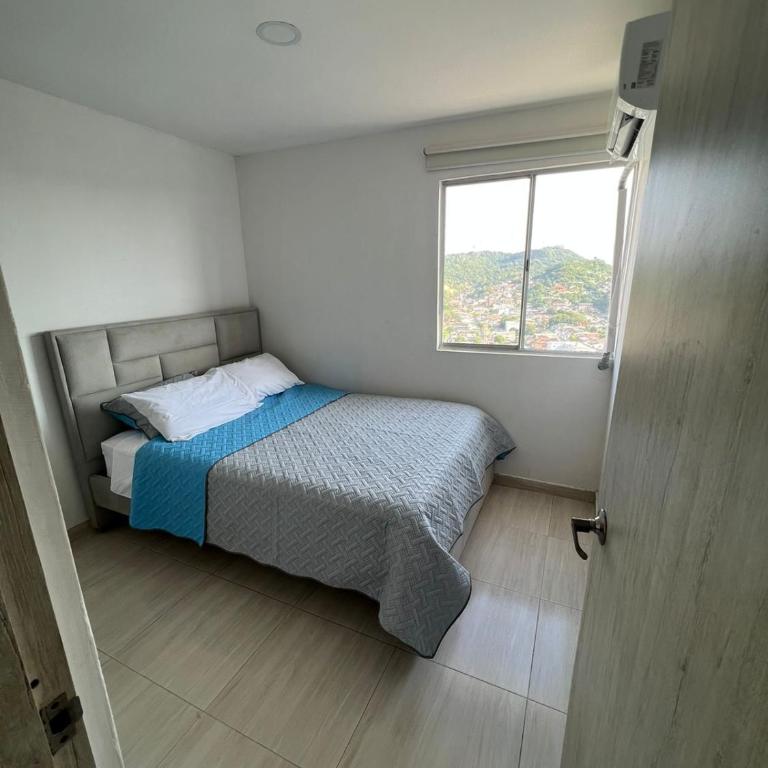 Alina Beautiful Cartagena Apartment - Three-Bedroom Apartment - 3