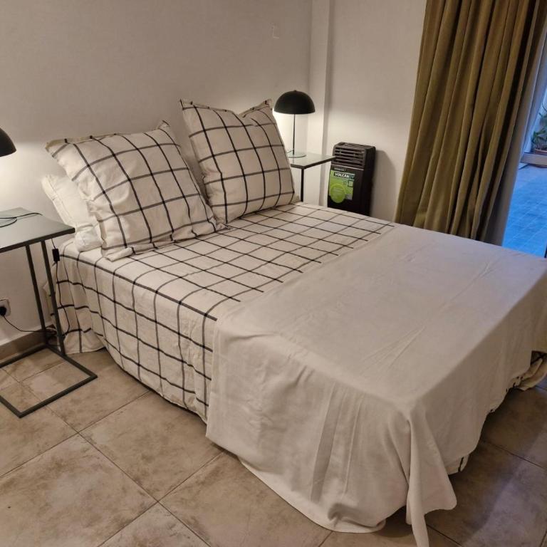 Casa cómoda con estilo y garage - Apartamento de 2 dormitorios - 3