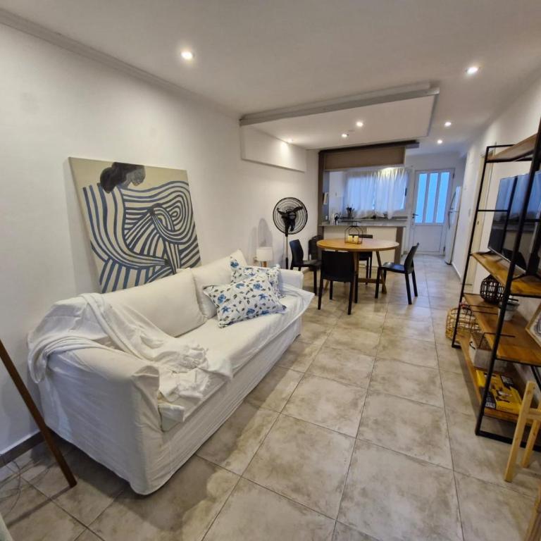 Casa cómoda con estilo y garage - Apartamento de 2 dormitorios - 9