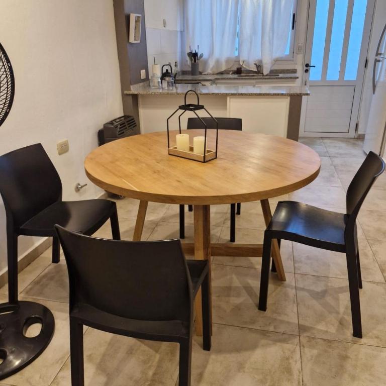 Casa cómoda con estilo y garage - Apartamento de 2 dormitorios - 12