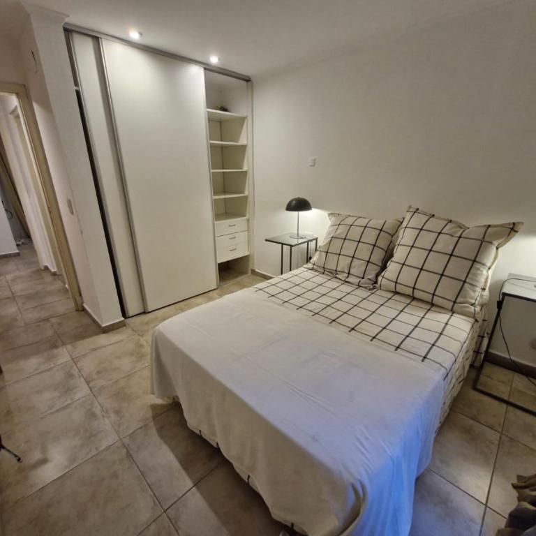 Casa cómoda con estilo y garage - Apartamento de 2 dormitorios - 14