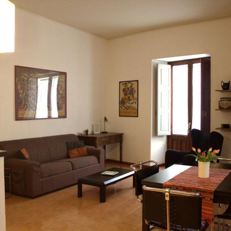 Amphitheatre View Apartment - One-Bedroom Apartment - 1