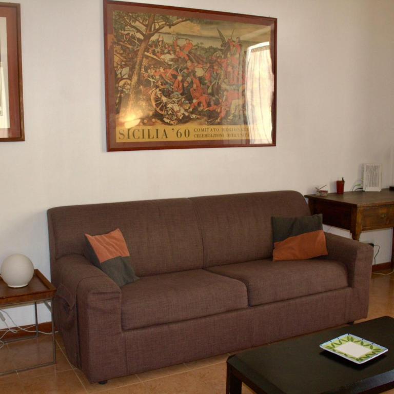Amphitheatre View Apartment - One-Bedroom Apartment - 6