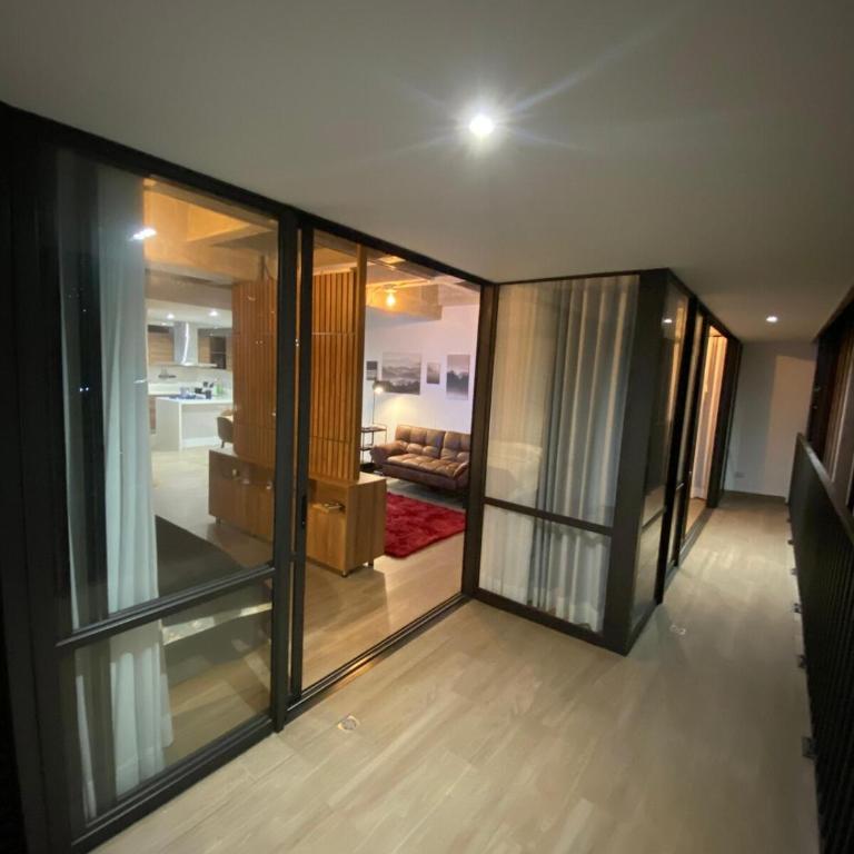 Art, design and urban life in Medellín loft - One-Bedroom Apartment - 7