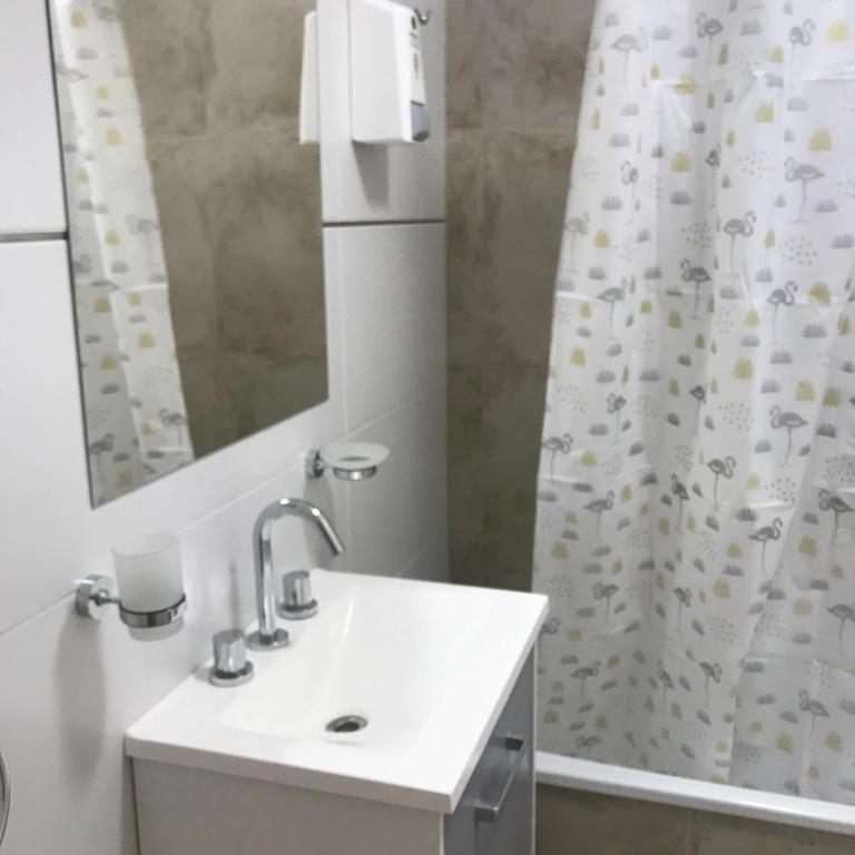 Departamento de un dormitorio con cochera - One-Bedroom Apartment - 15
