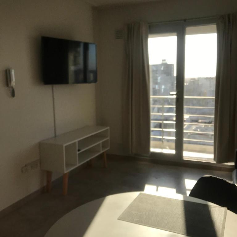 Departamento de un dormitorio con cochera - One-Bedroom Apartment - 2