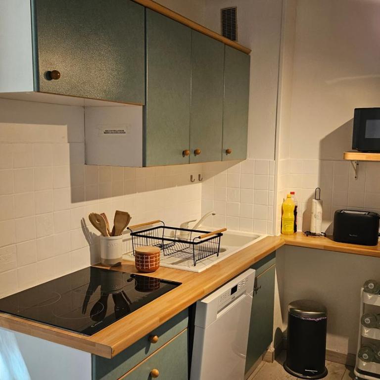 Appartement proche centre-ville et plages - Apartment mit 2 Schlafzimmern - 4