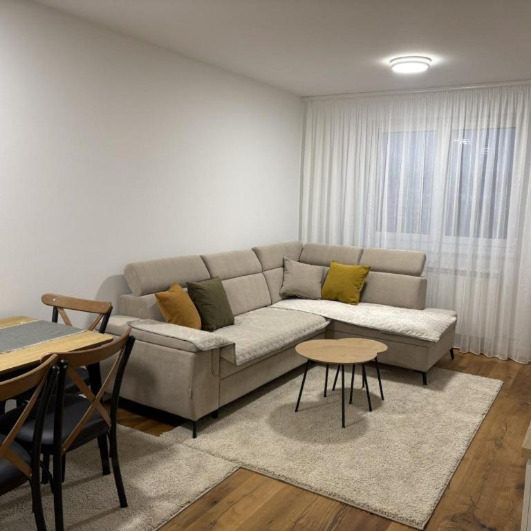 Quattro Apartman Free Private Parking - Apartman sa 1 Spavaćom Sobom - 2