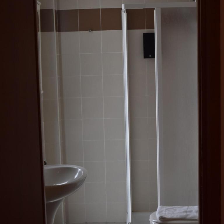La Dea - Camera Matrimoniale con Bagno Privato - 2