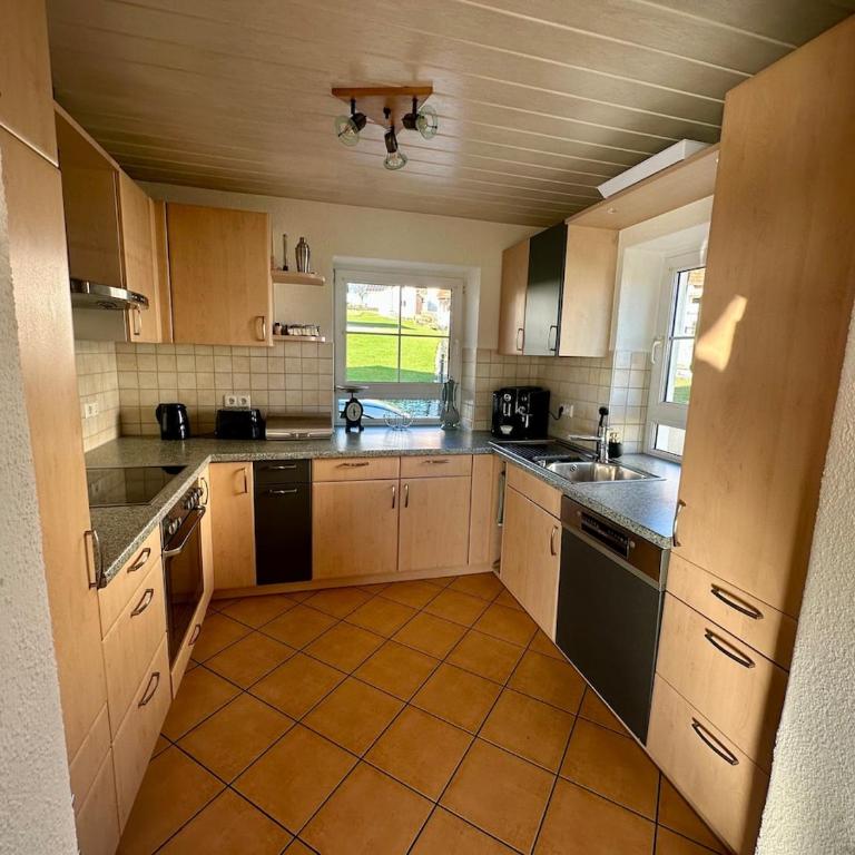 Ferienhaus am Hang - Haus mit 4 Schlafzimmern - 42