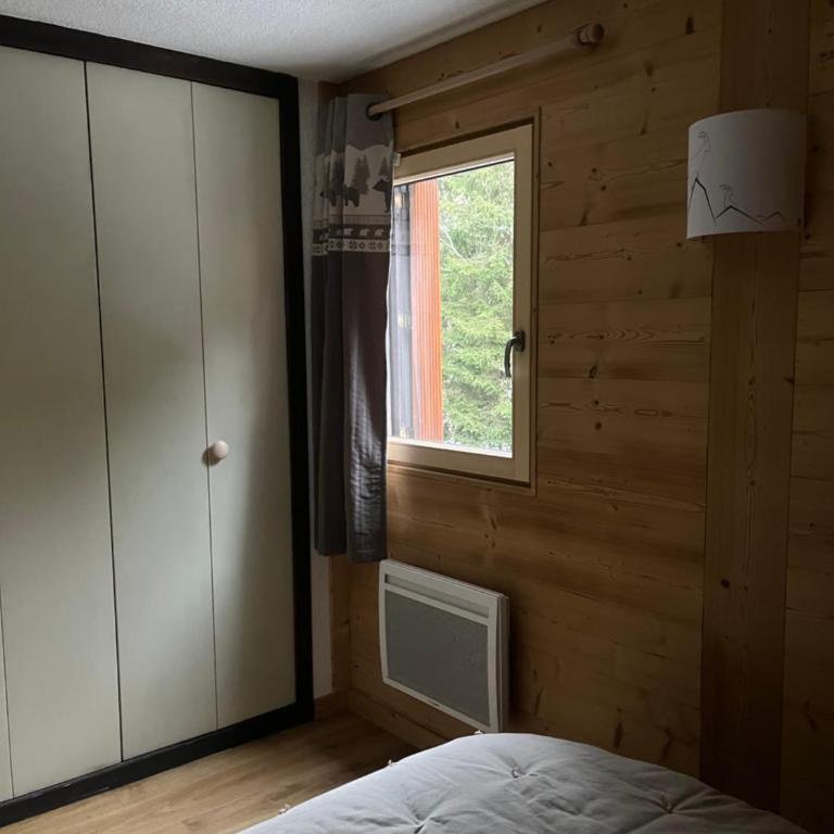 Carroz d Araches , 2 pièces rénové vue montagne, 4 personnes, 3 min du centre, parking,balcon - Appartement 1 Chambre avec Balcon et Vue sur les Montagnes - 10