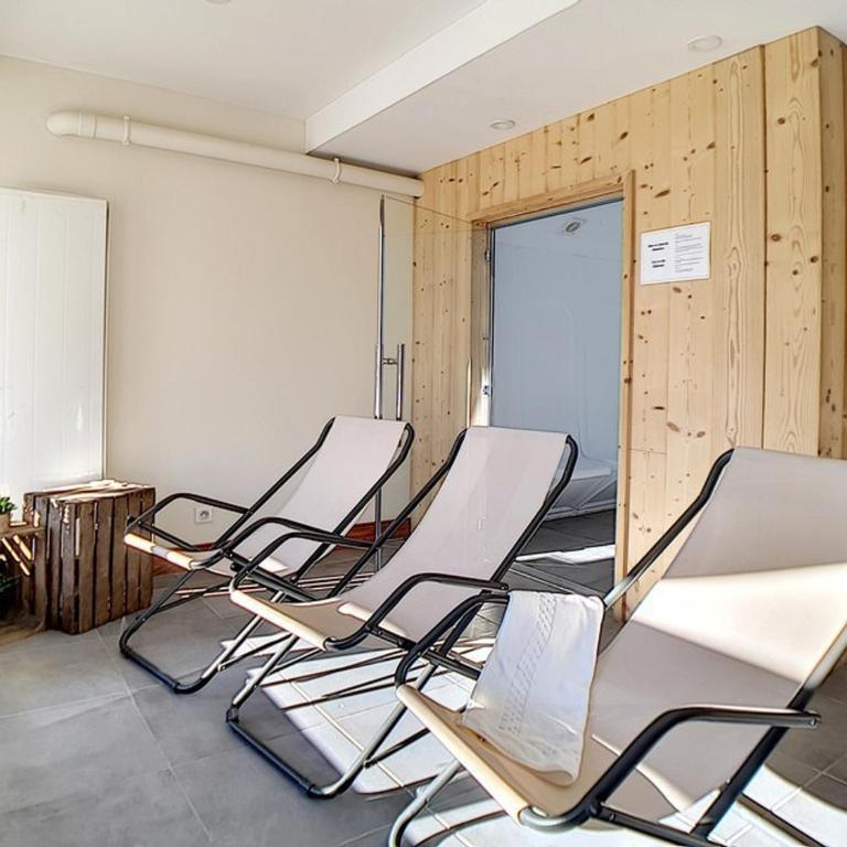 Appartement spacieux avec balcon, sauna, hammam, WIFI, proche des pistes - FR-1-344-756 - Appartement - 17