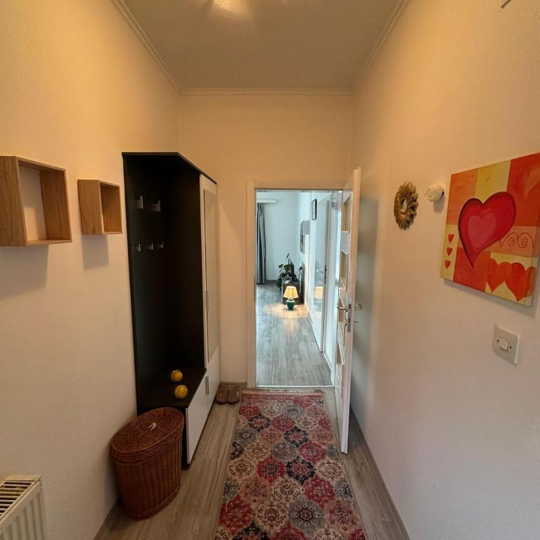 Specious Apartment near airport free parking - Apartman sa 3 Spavaće Sobe - 4