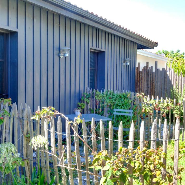 3 chambres d'hôte de charme et chambre de luxe indépendante Ô Bois Plage - Chambre Double - Vue sur Piscine - 10