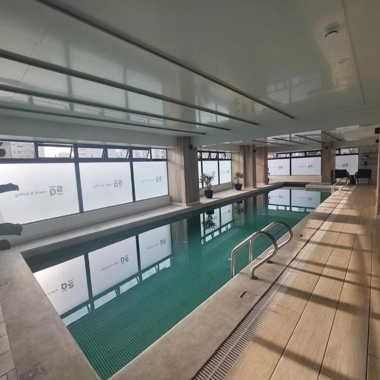 Modern Apartment with AC and Pool near Miraflores, Fast WiFi - One-Bedroom Apartment with City View - 3