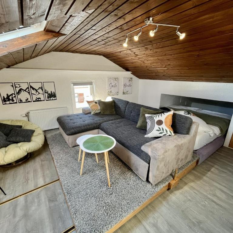 Gemütliches Dachgeschoss-Apartment mit Alpenblick - Apartment mit 1 Schlafzimmer - 6