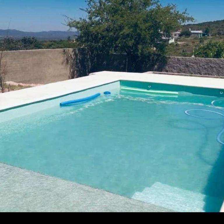 Alquilo casa totalmente equipada con pileta y vista a las Sierras - One-Bedroom House - 2