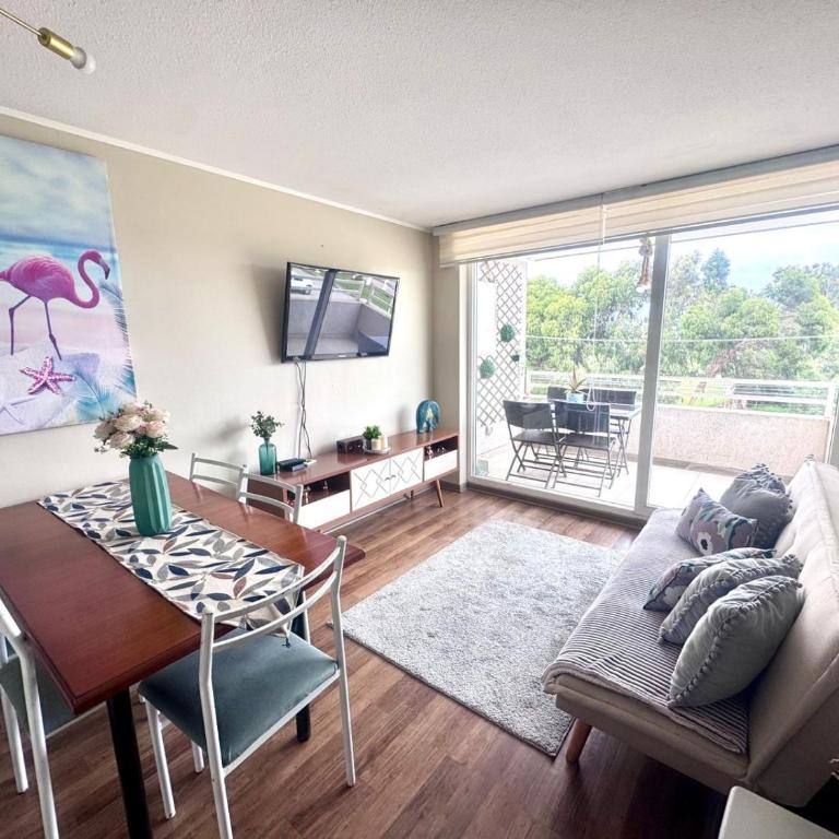 Comodo departamento a pasos de la playa - Two-Bedroom Apartment - 1