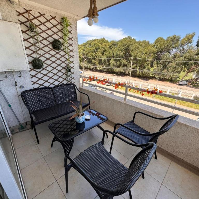 Comodo departamento a pasos de la playa - Two-Bedroom Apartment - 13