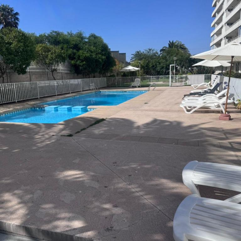 Comodo departamento a pasos de la playa - Two-Bedroom Apartment - 16