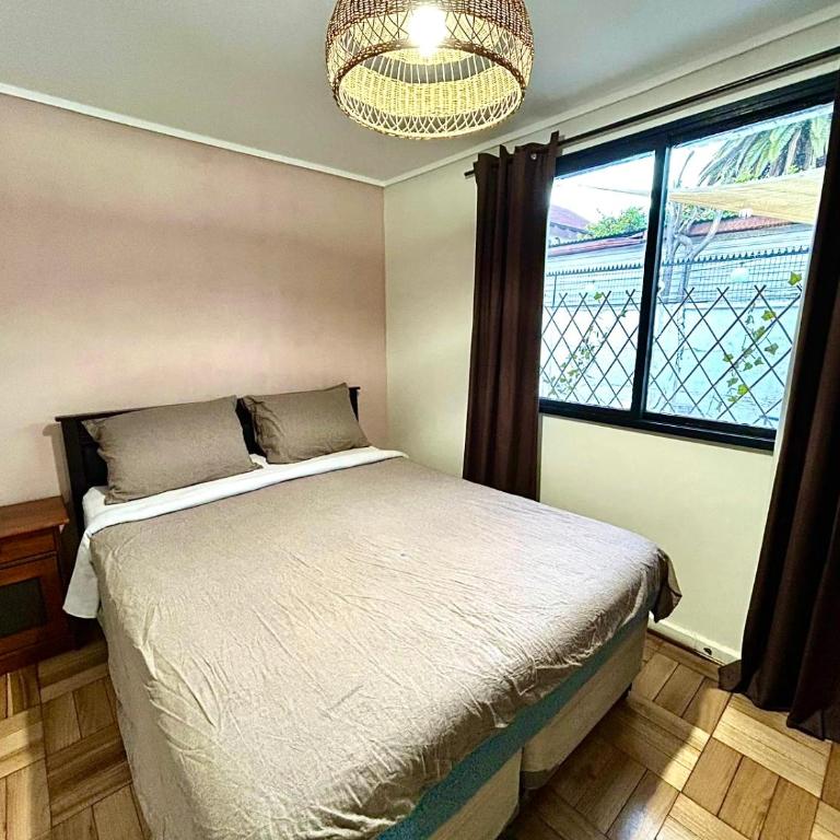 Habitación privada con estacionamiento - Sector Los Dominicos - Double Room with Private Bathroom - 4