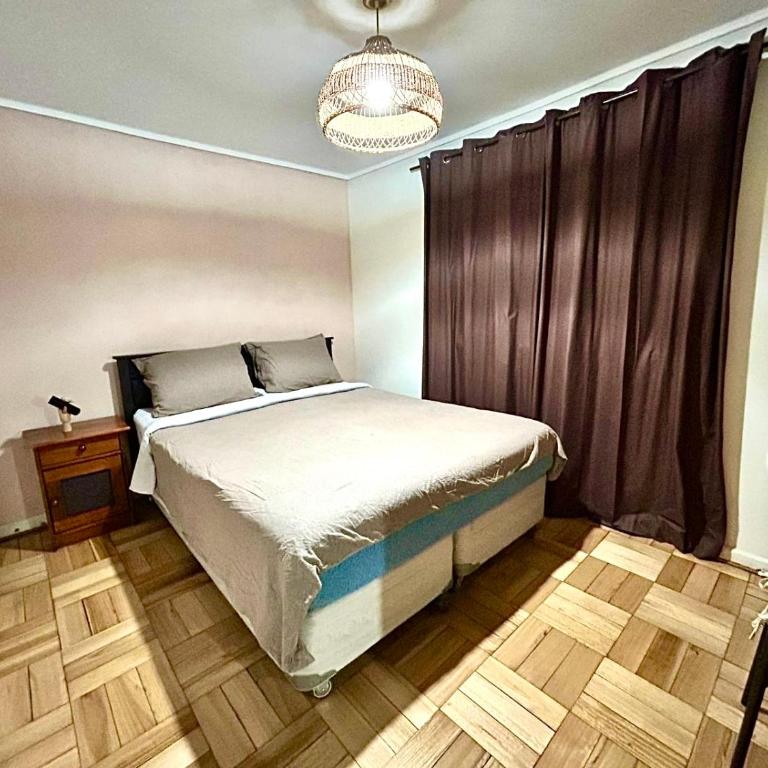 Habitación privada con estacionamiento - Sector Los Dominicos - Double Room with Private Bathroom - 18