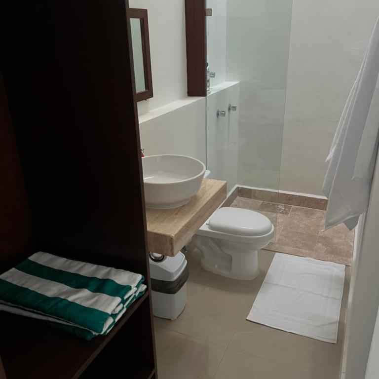 Hotelito DELI - Queen Room with Pool View - 10