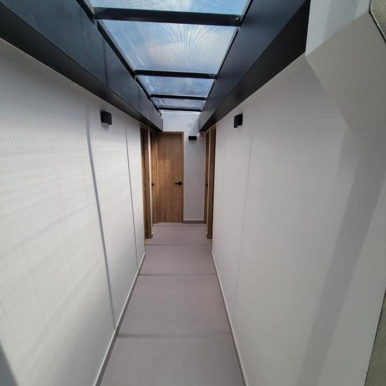 Linda Habitación a pasos de vive Claro, parque Simon Bolivar - Habitación Doble con baño privado - 4