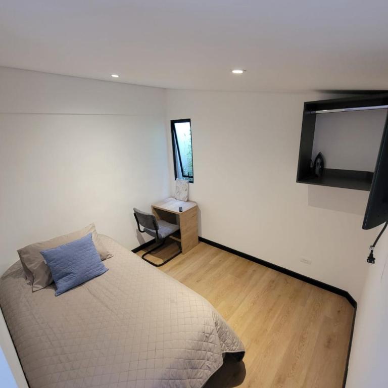 Linda Habitación a pasos de vive Claro, parque Simon Bolivar - Habitación Doble con baño privado - 6