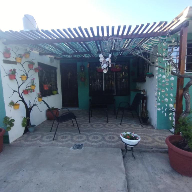 La casa de Cris - Three-Bedroom House - 9