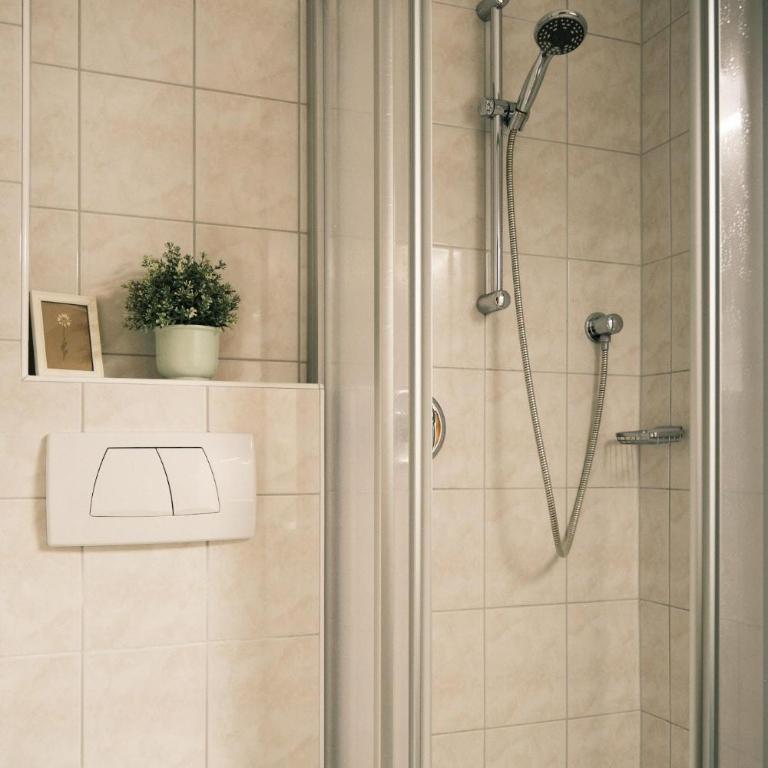 Haus Edelweiss - Apartment mit 3 Schlafzimmern und Dusche - 27