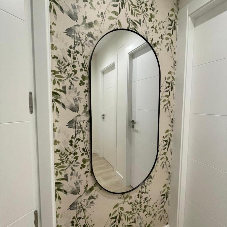 Hogar de 3 dormitorios acogedores - Three-Bedroom Apartment - 19