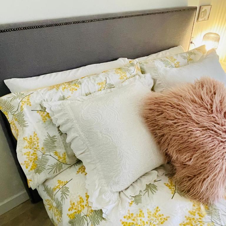 Hogar de 3 dormitorios acogedores - Three-Bedroom Apartment - 34