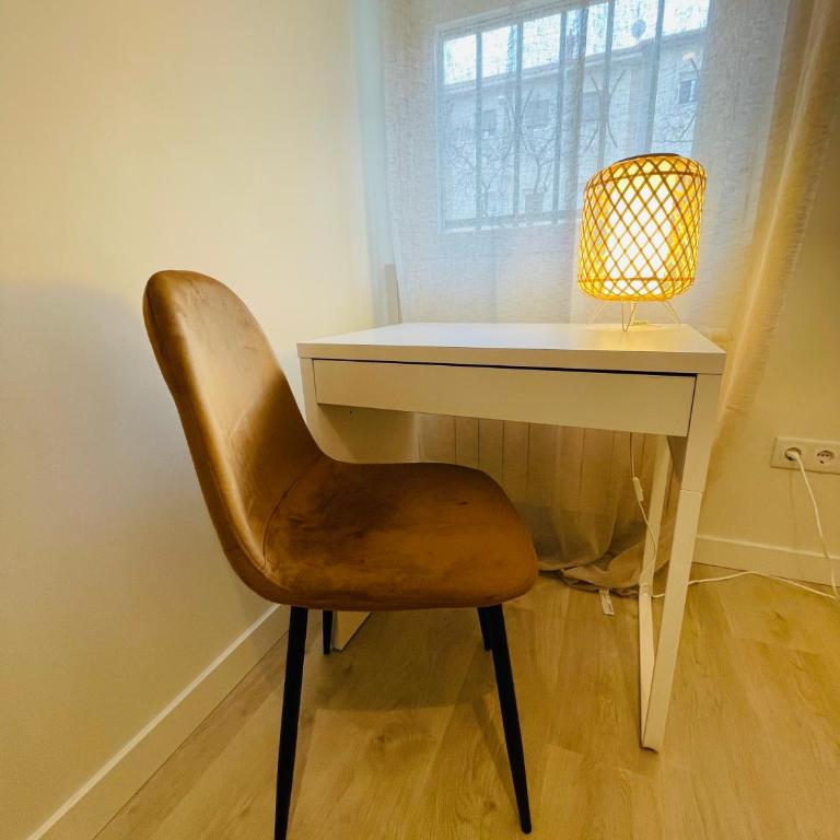 Hogar de 3 dormitorios acogedores - Three-Bedroom Apartment - 38