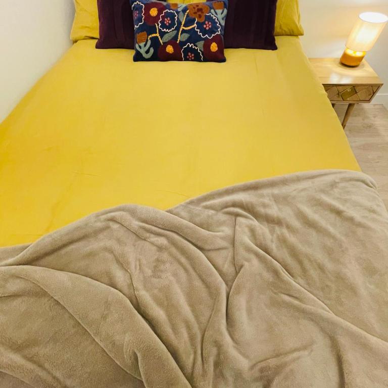 Hogar de 3 dormitorios acogedores - Three-Bedroom Apartment - 44