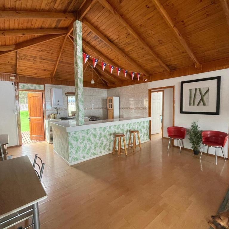 Cabaña con Piscina y Quincho en Laguna Verde - Four-Bedroom House - 9
