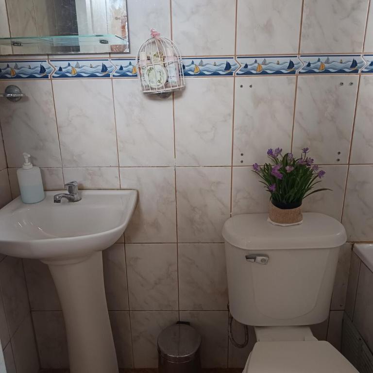 Cabaña con Piscina y Quincho en Laguna Verde - Four-Bedroom House - 23