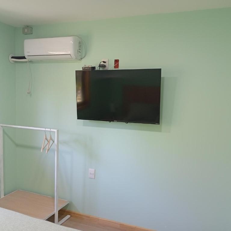 Loft Central - Double Room with Private External Bathroom - 2